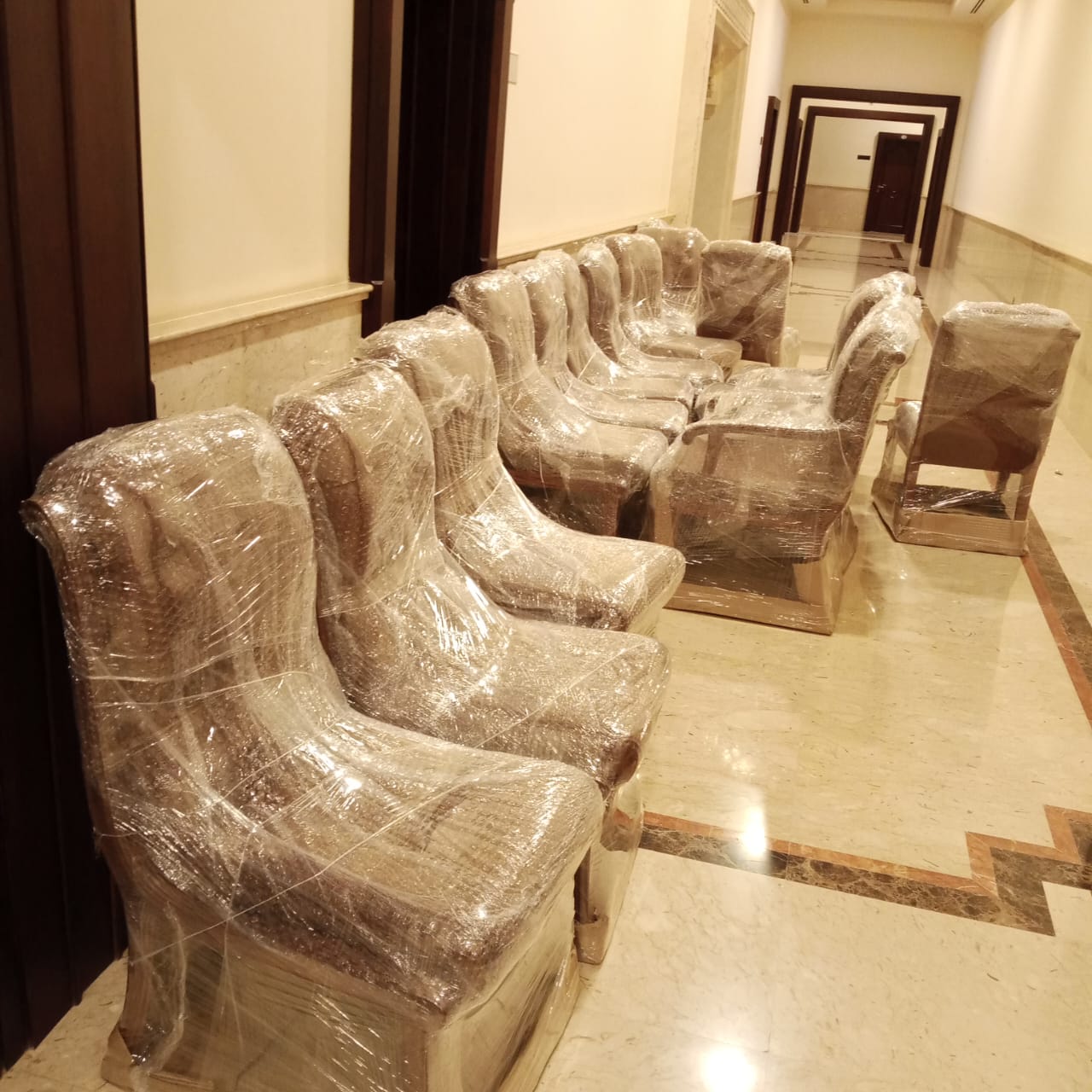 خدمات نقل الأثاث مع الفك والتركيب بأرخص الأسعار في العين